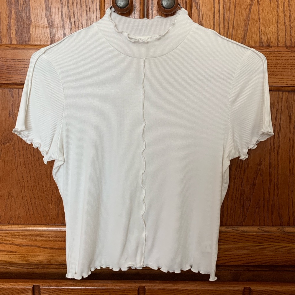 Self Esteem Juniors White Flutter Neck Short Sleeve Tee Size Large